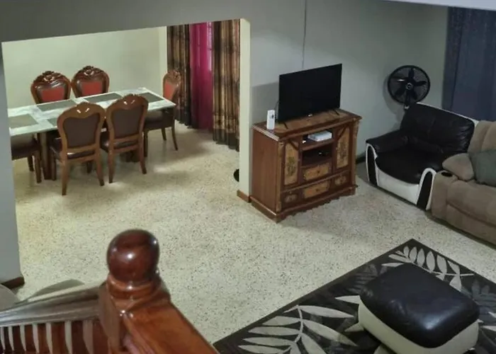 3-bed House Sleeps 6 With Mountain Views Сasa de vacaciones
